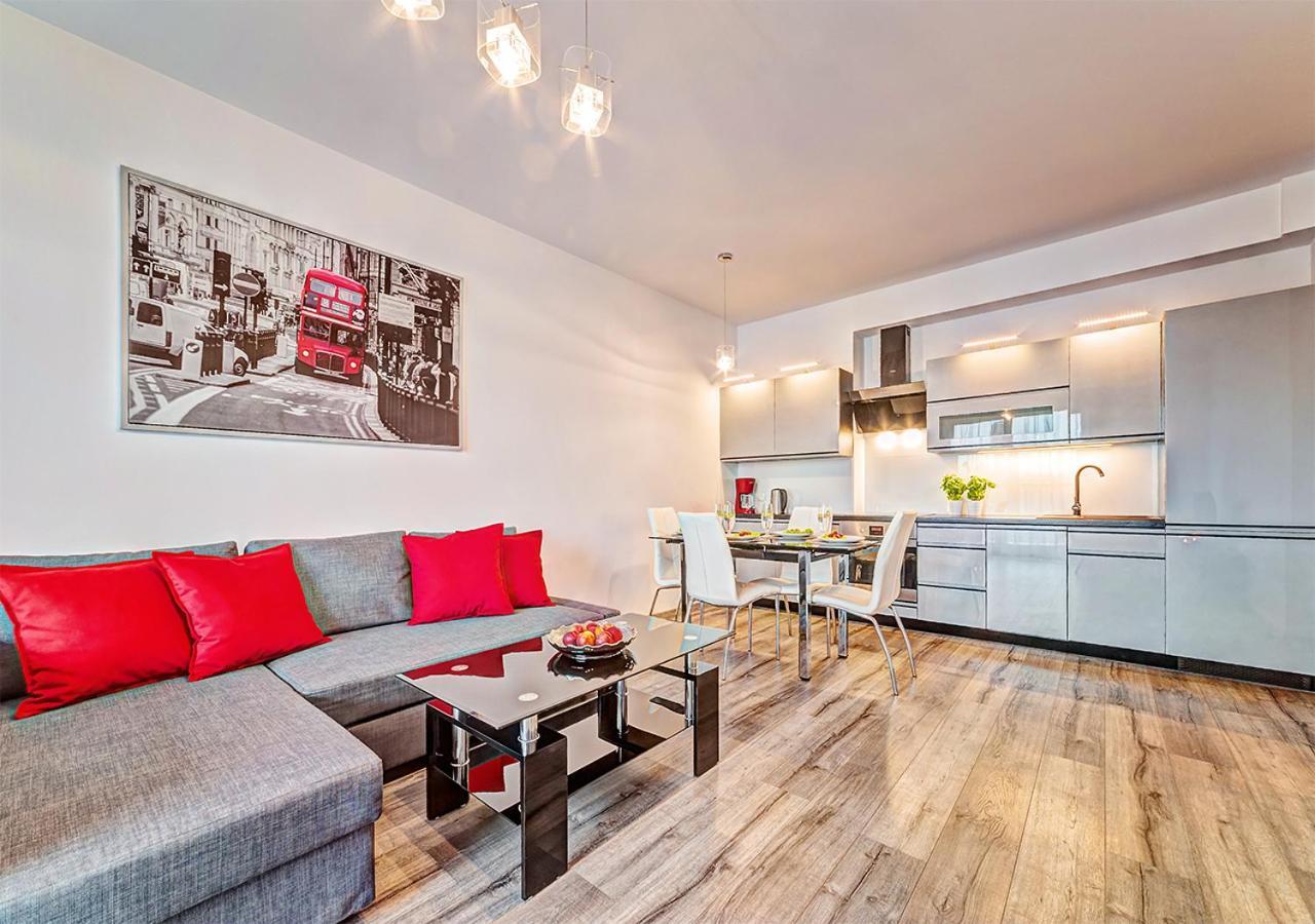 Apartamenty Homely Place Serce Poznania - Stary Rynek - Parking ภายนอก รูปภาพ